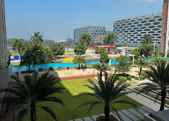 شقة Monarch Near Moa Ikea Parqal Solaire مانيلا